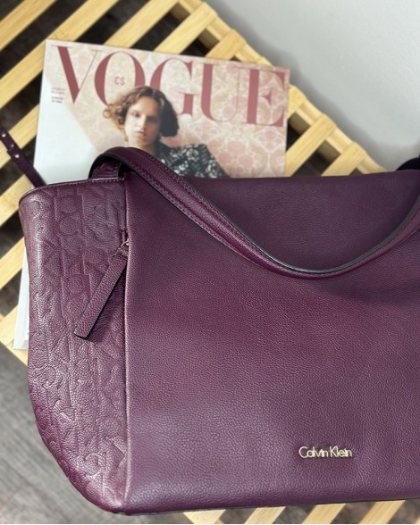 Kabelka dámská Calvin Klein Mish4 medium tote fialová